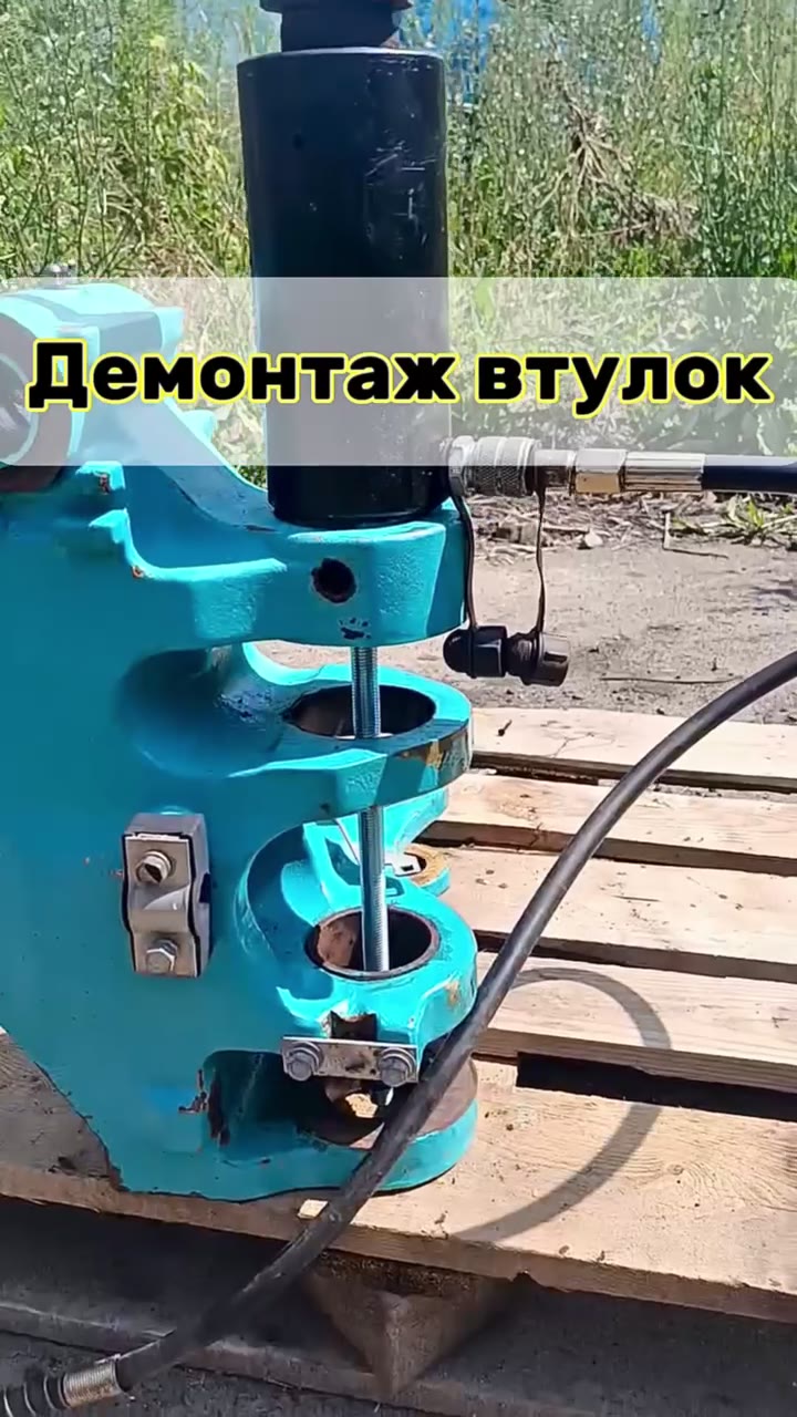 Выездной ремонт,диагностика экскаватор-погрузчика - видео 2