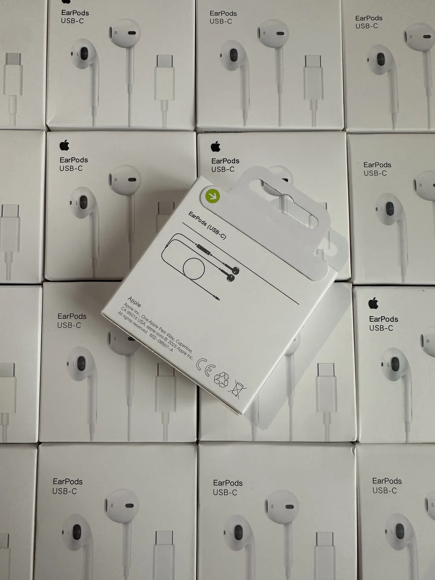 проводные наушники apple USB-C - миниатюра 2