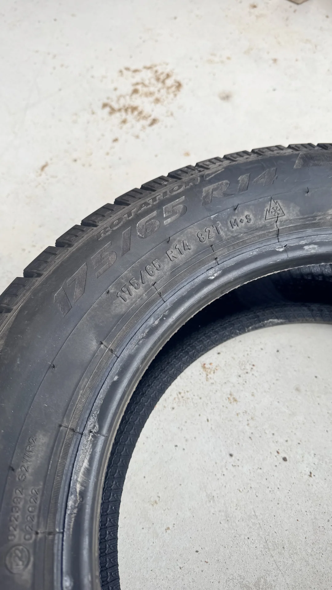 шины зима Pirelli 175/65 r17 бу - миниатюра 4
