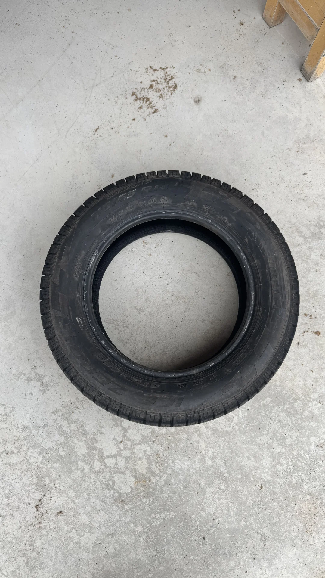 шины зима Pirelli 175/65 r17 бу - миниатюра 6