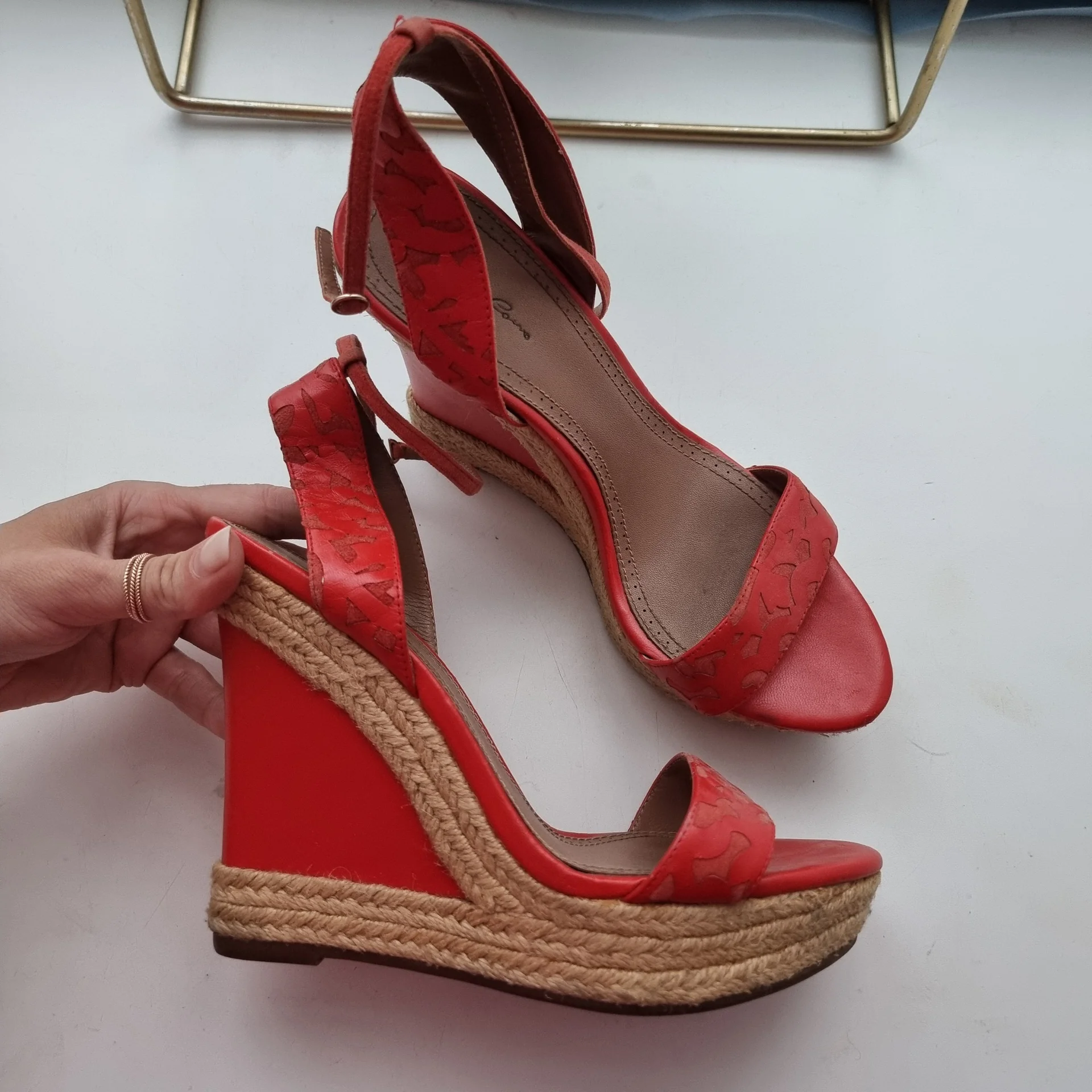Босоножки на танкетке 37-38Corso como - изображение 1