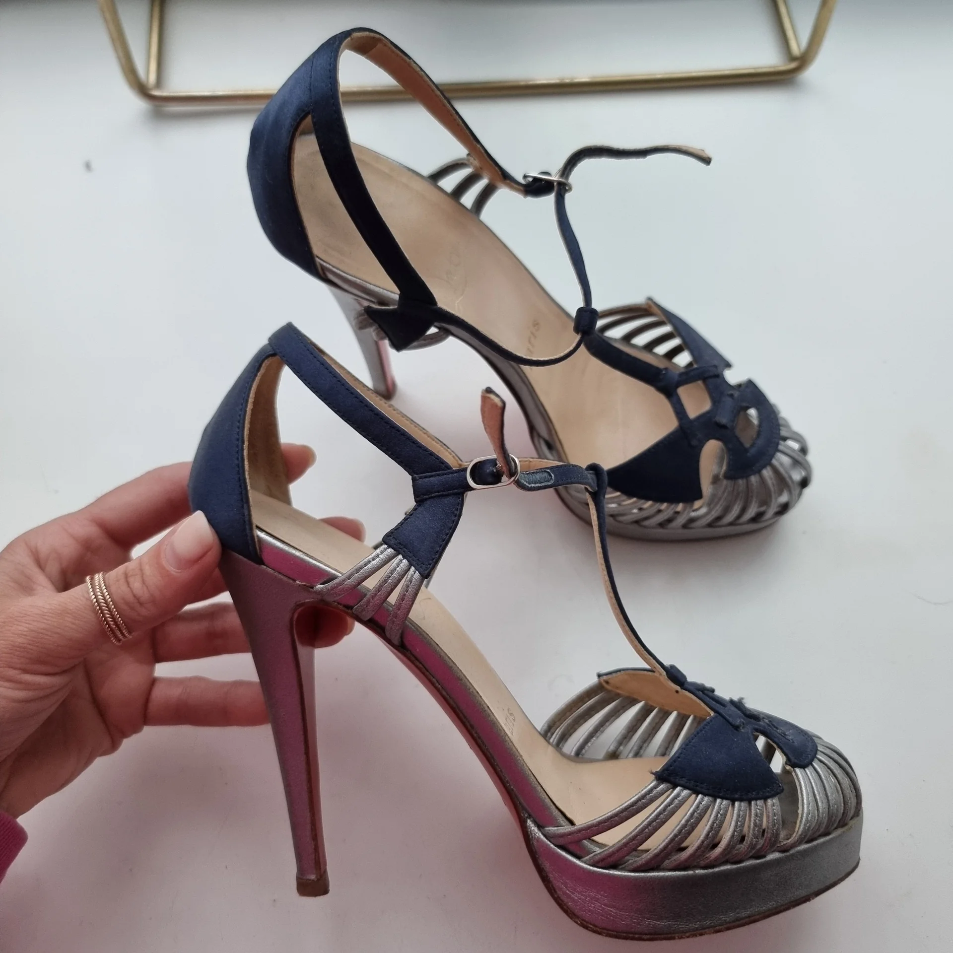 Босоножки Christian Louboutin 36 - изображение 1