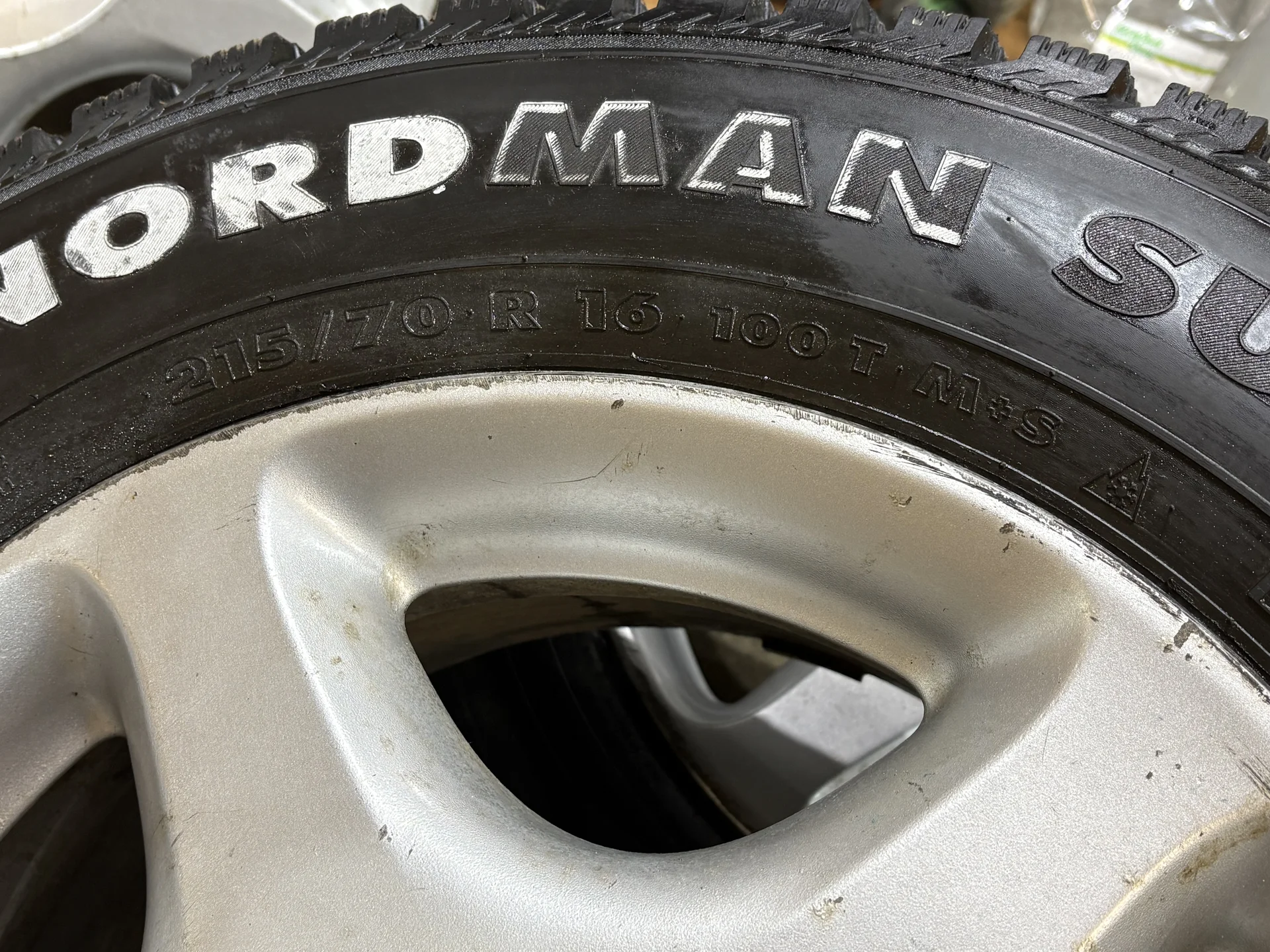 Колёса зимние Nordman SUV 215/70/R16 - миниатюра 4