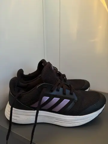 Кроссовки женские adidas 39 размер