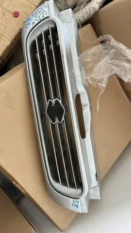 Решетка радиатора Suzuki