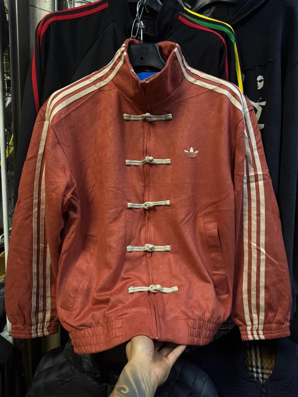 БОМБЕРЫ ADIDAS CHINES NEW YEAR - миниатюра 3