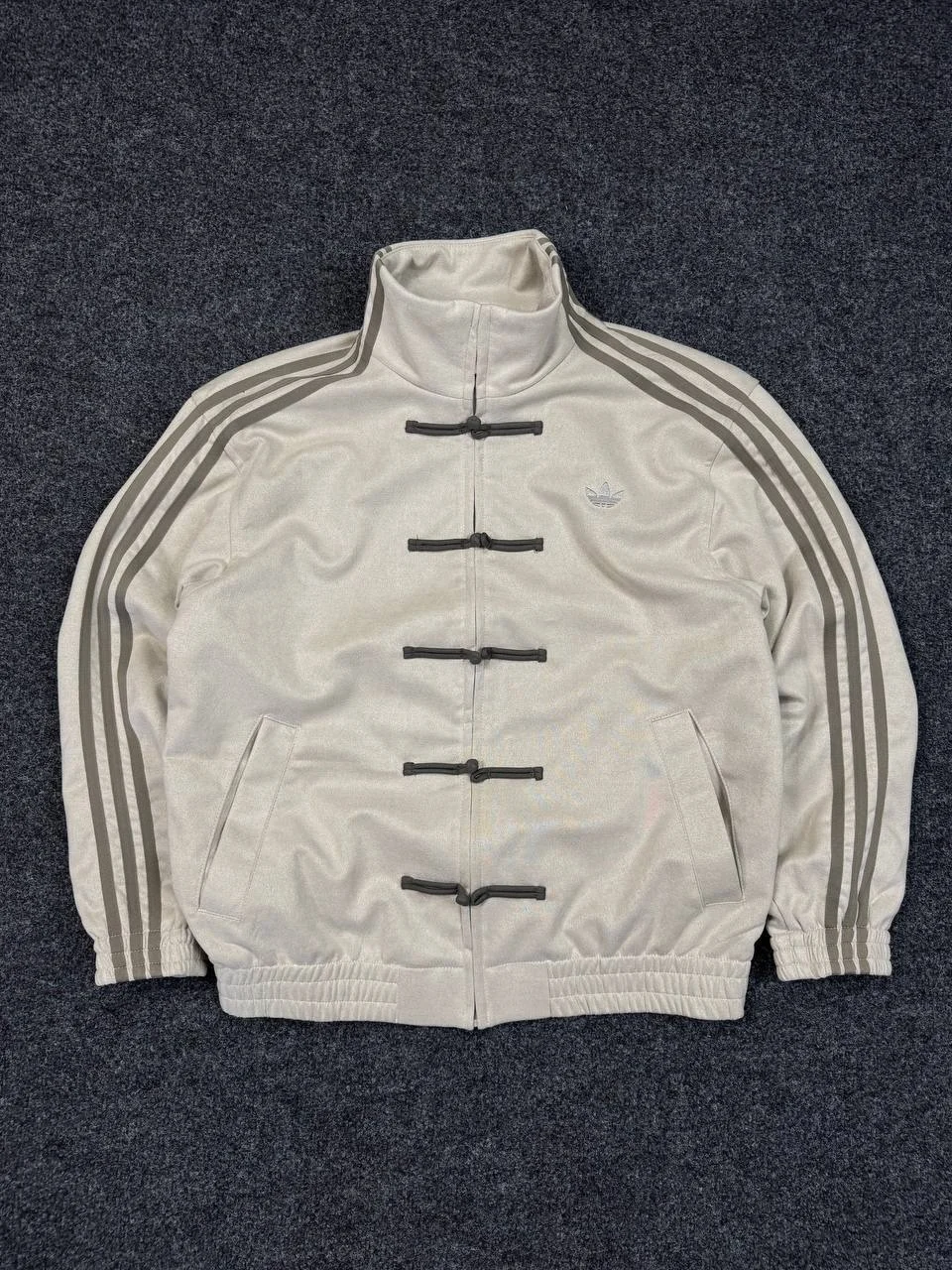 БОМБЕРЫ ADIDAS CHINES NEW YEAR - миниатюра 4