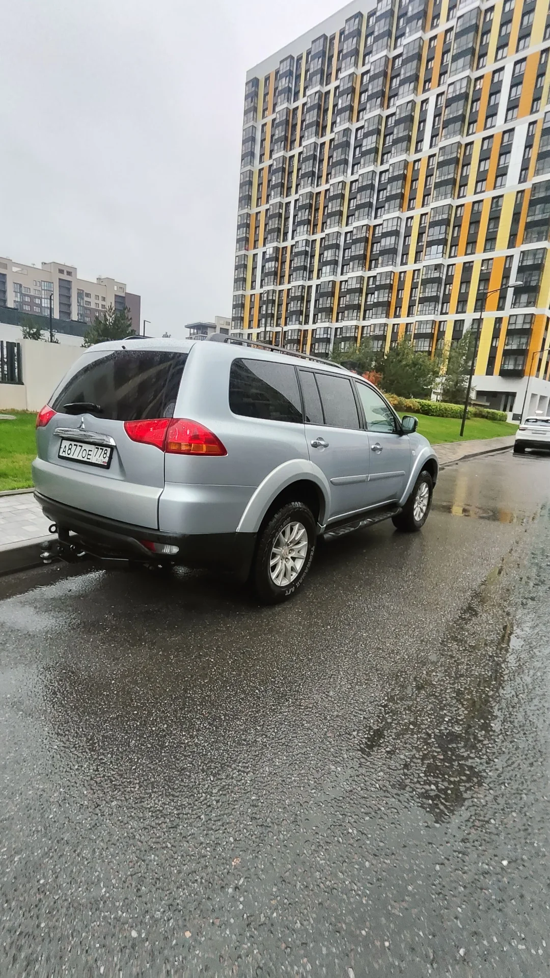 Mitsubishi Pajero Sport - миниатюра 3