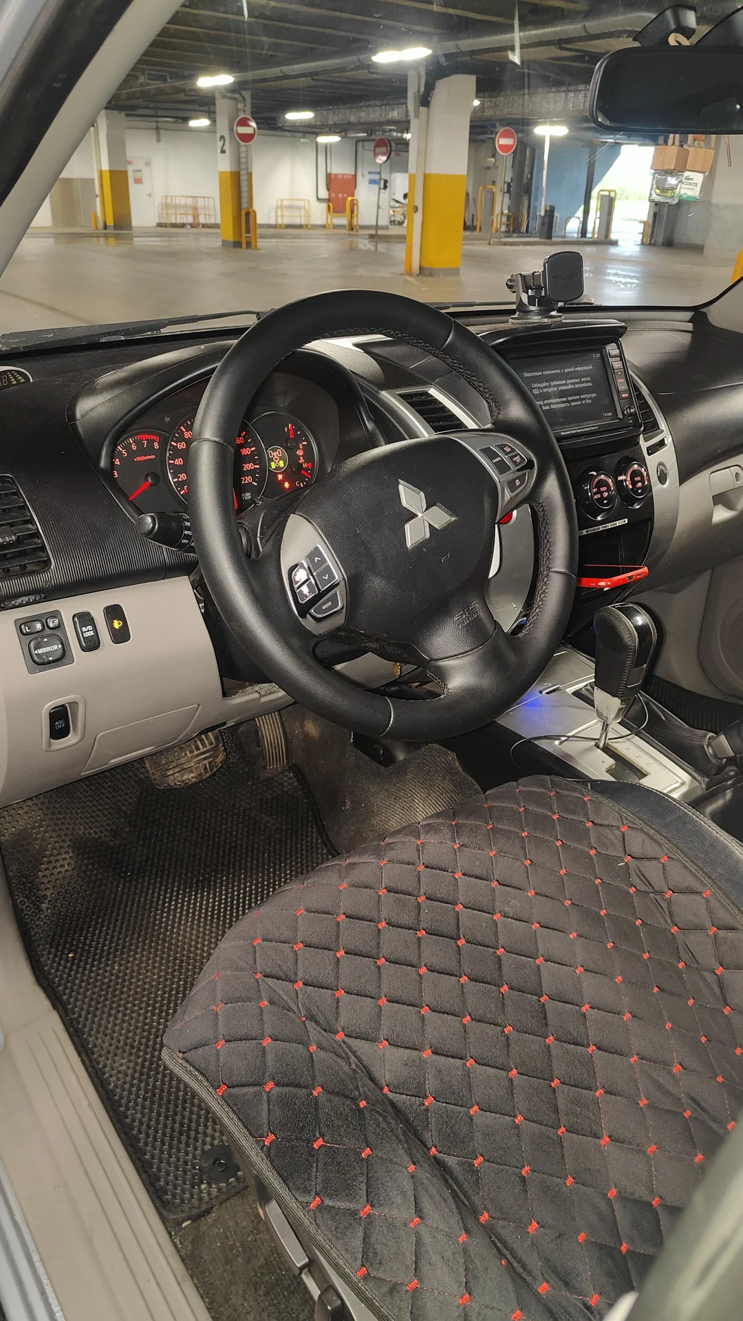 Mitsubishi Pajero Sport - миниатюра 6
