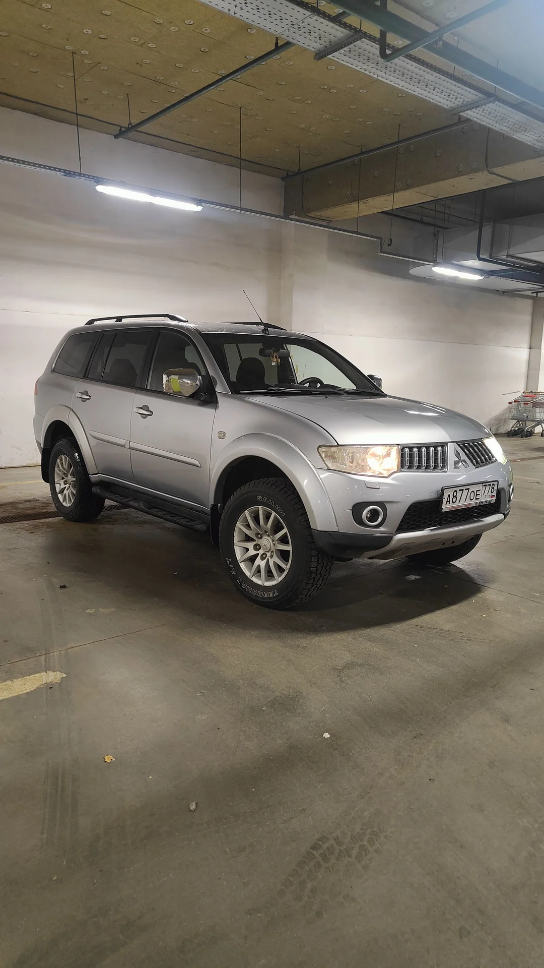 Mitsubishi Pajero Sport - миниатюра 9
