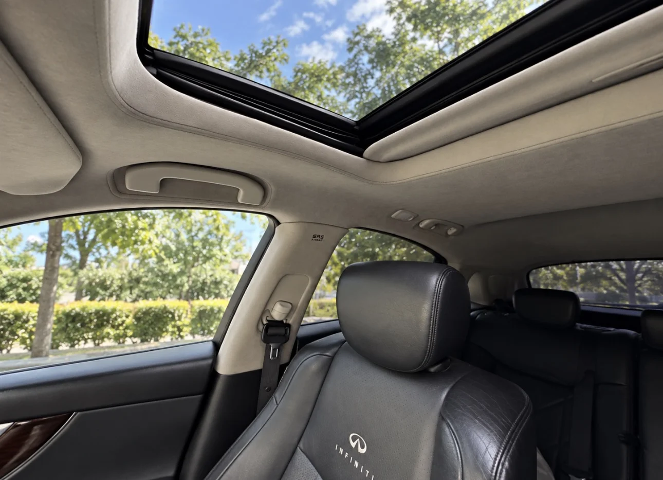 Infiniti FX50S Limited Edition - миниатюра 10