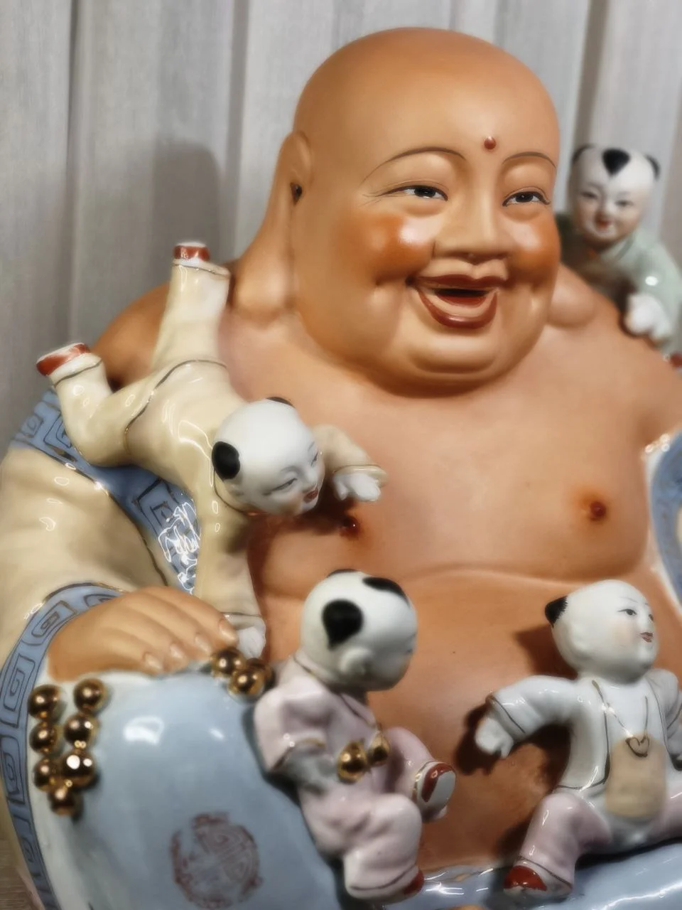 Статуэтка "Хотей с детьми", 40 см, фарфор, Китай 1990г. Новый - миниатюра 2