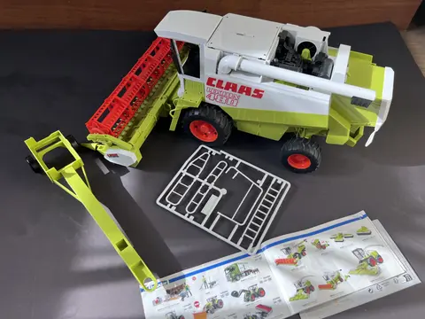 Комбаин Bruder claas lexion