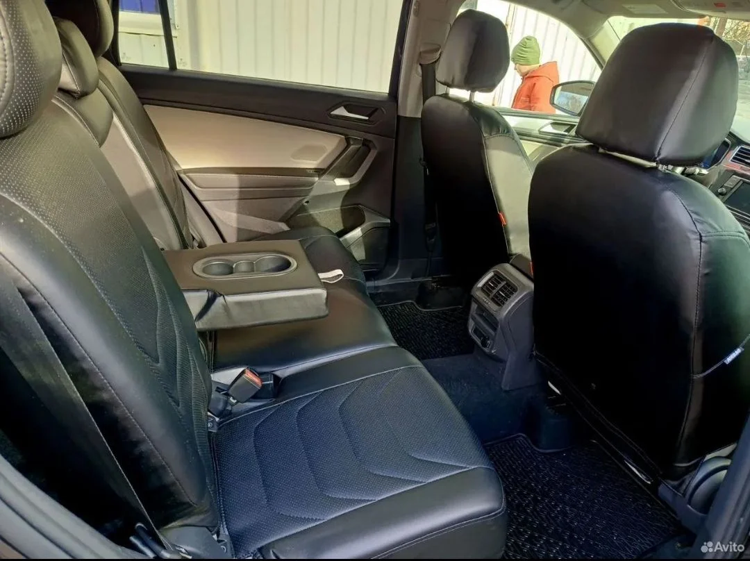 VW Tiguan Allspace 2022 2.0AT 4 WD - миниатюра 5