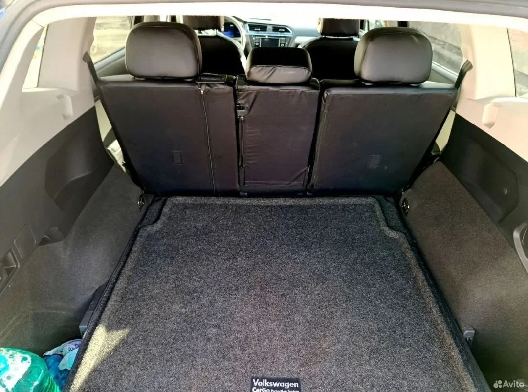 VW Tiguan Allspace 2022 2.0AT 4 WD - миниатюра 6