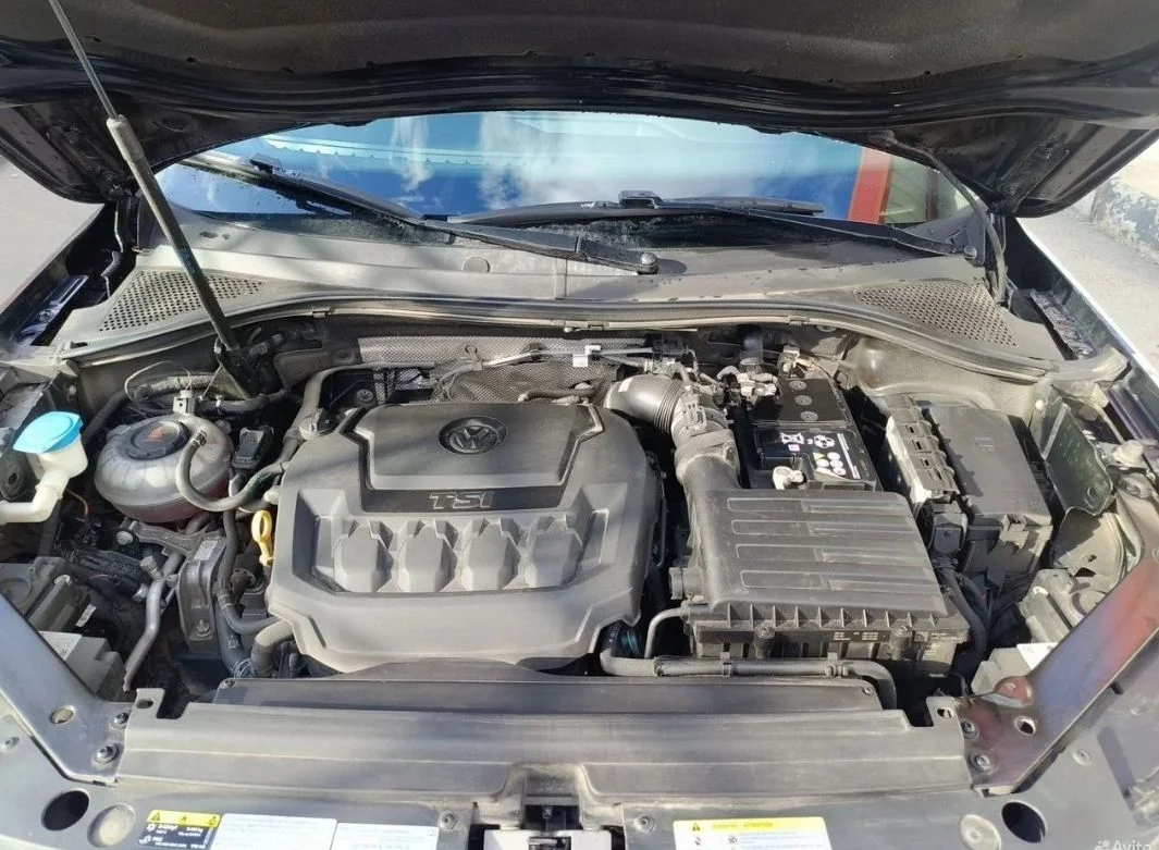 VW Tiguan Allspace 2022 2.0AT 4 WD - миниатюра 9