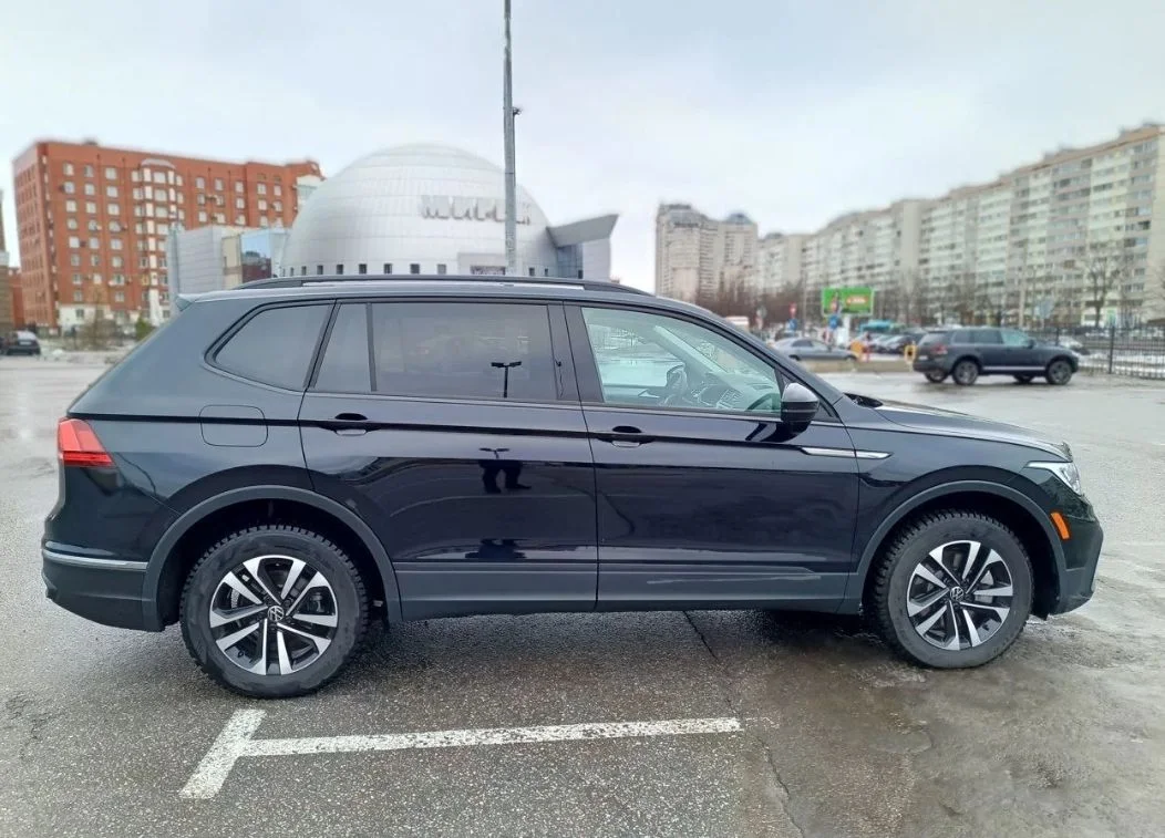 VW Tiguan Allspace 2022 2.0AT 4 WD - миниатюра 14