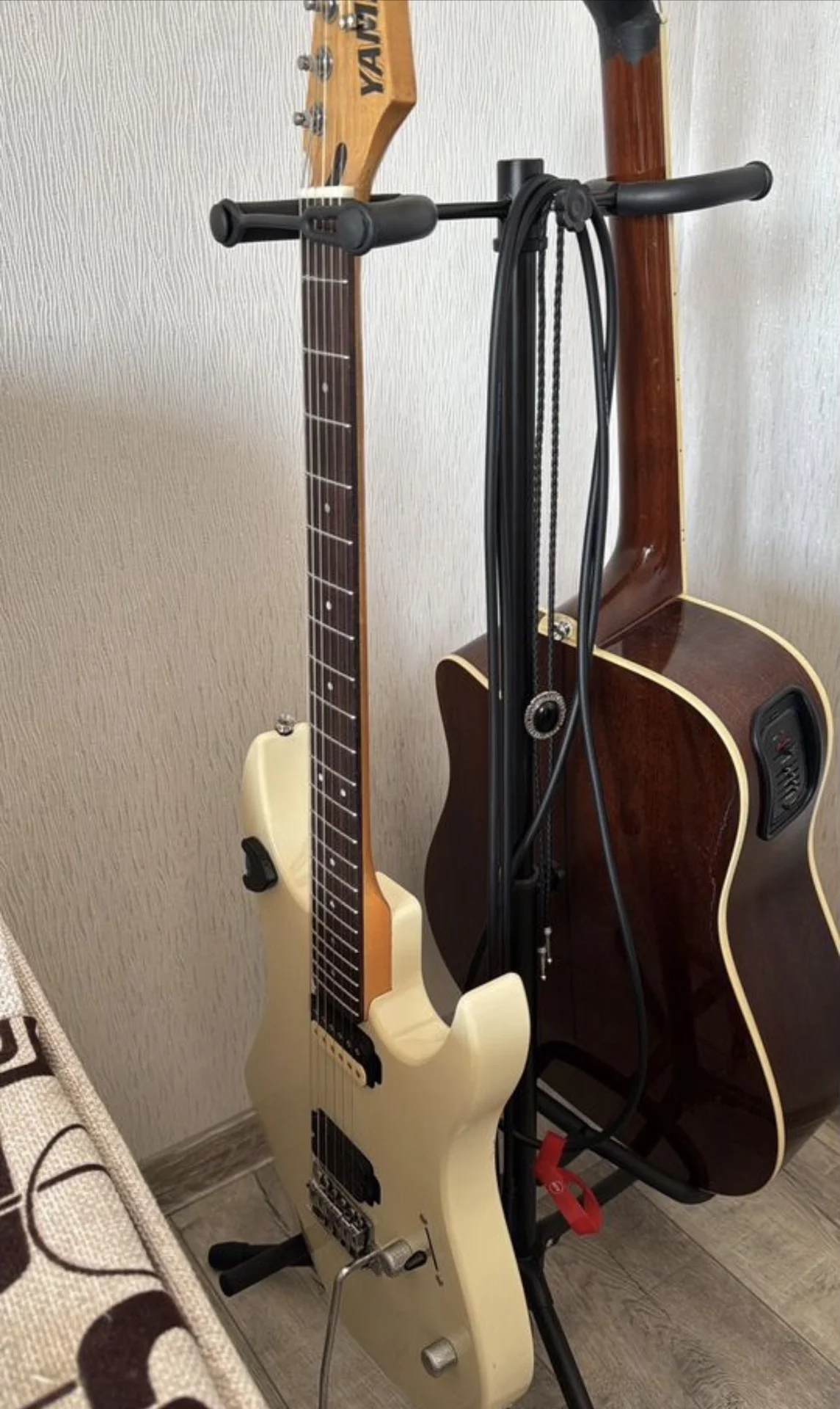 электрогитара yamaha rgx120D - миниатюра 2