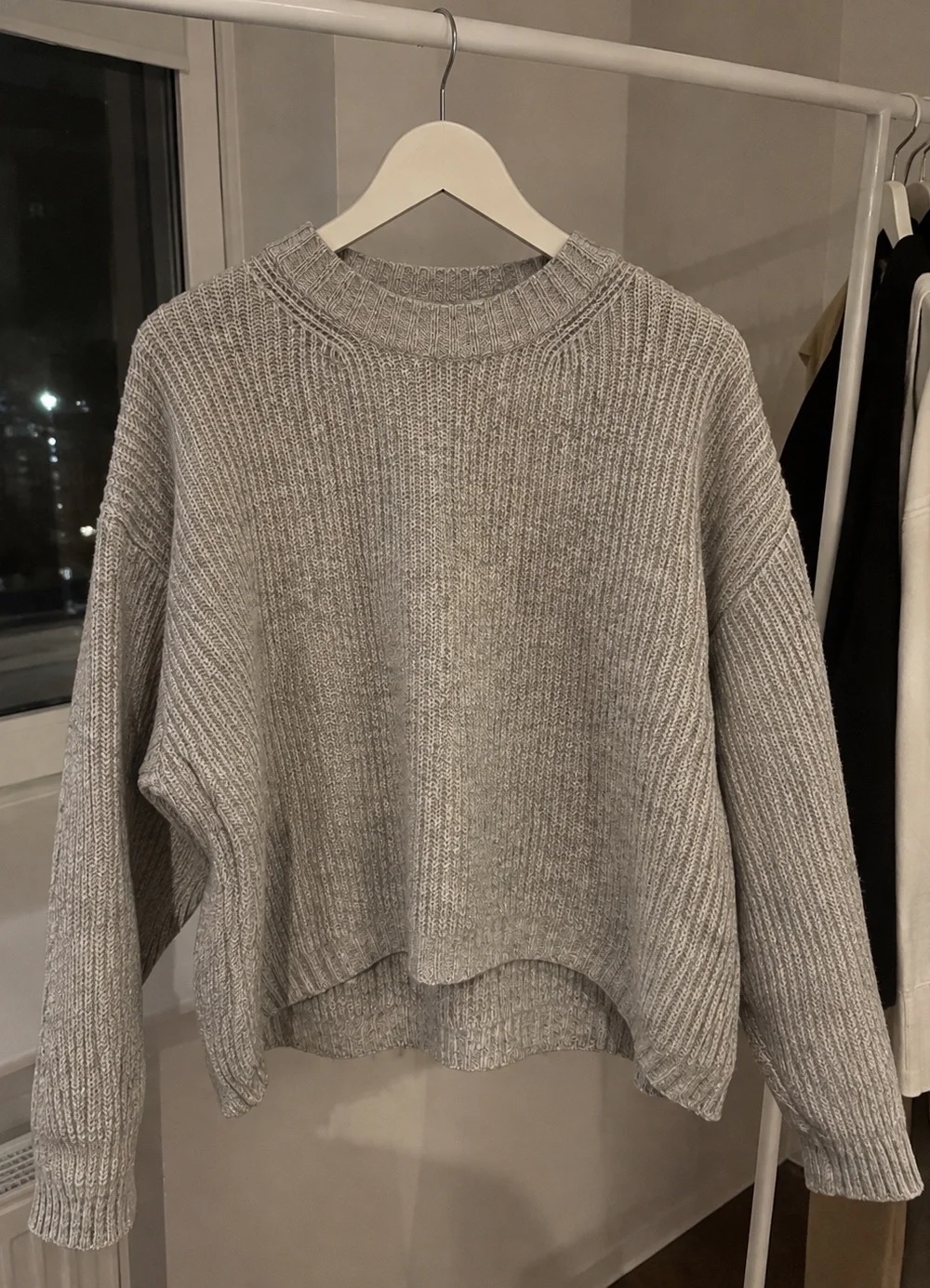 Серый вязаный свитер H&M оверсайз - миниатюра 2