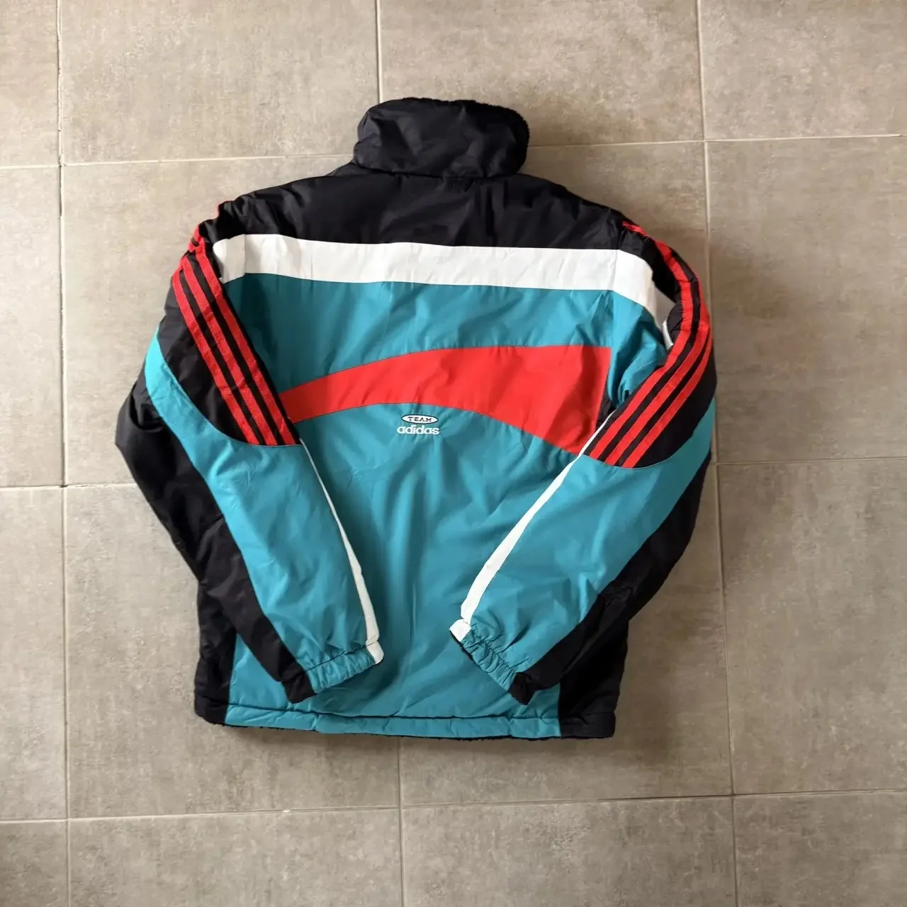 Новая двухсторонняя теплая куртка Adidas - миниатюра 4