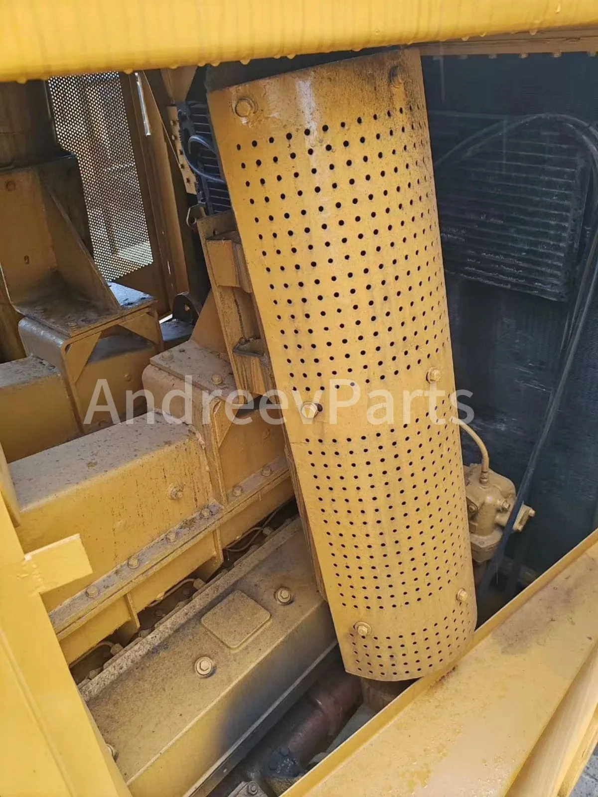 Бульдозер Caterpillar D10T - миниатюра 3
