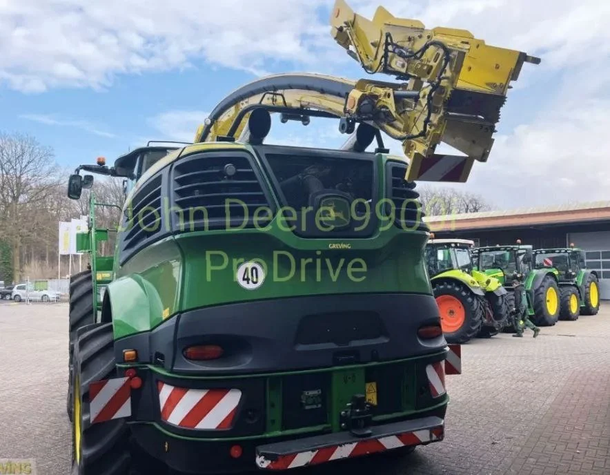 Кормоуборочного комбайна John Deere 9900i ProDrive 40 км.ч (2025) - миниатюра 3