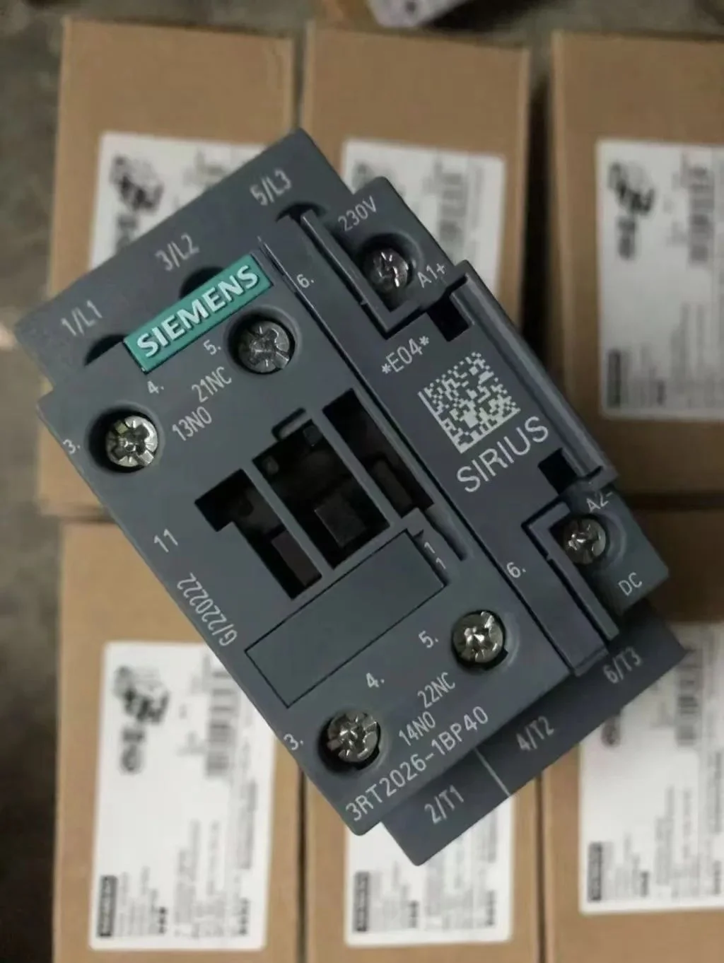 Продам вакуумный контактор Siemens 3RT1264-6AP36 - миниатюра 2