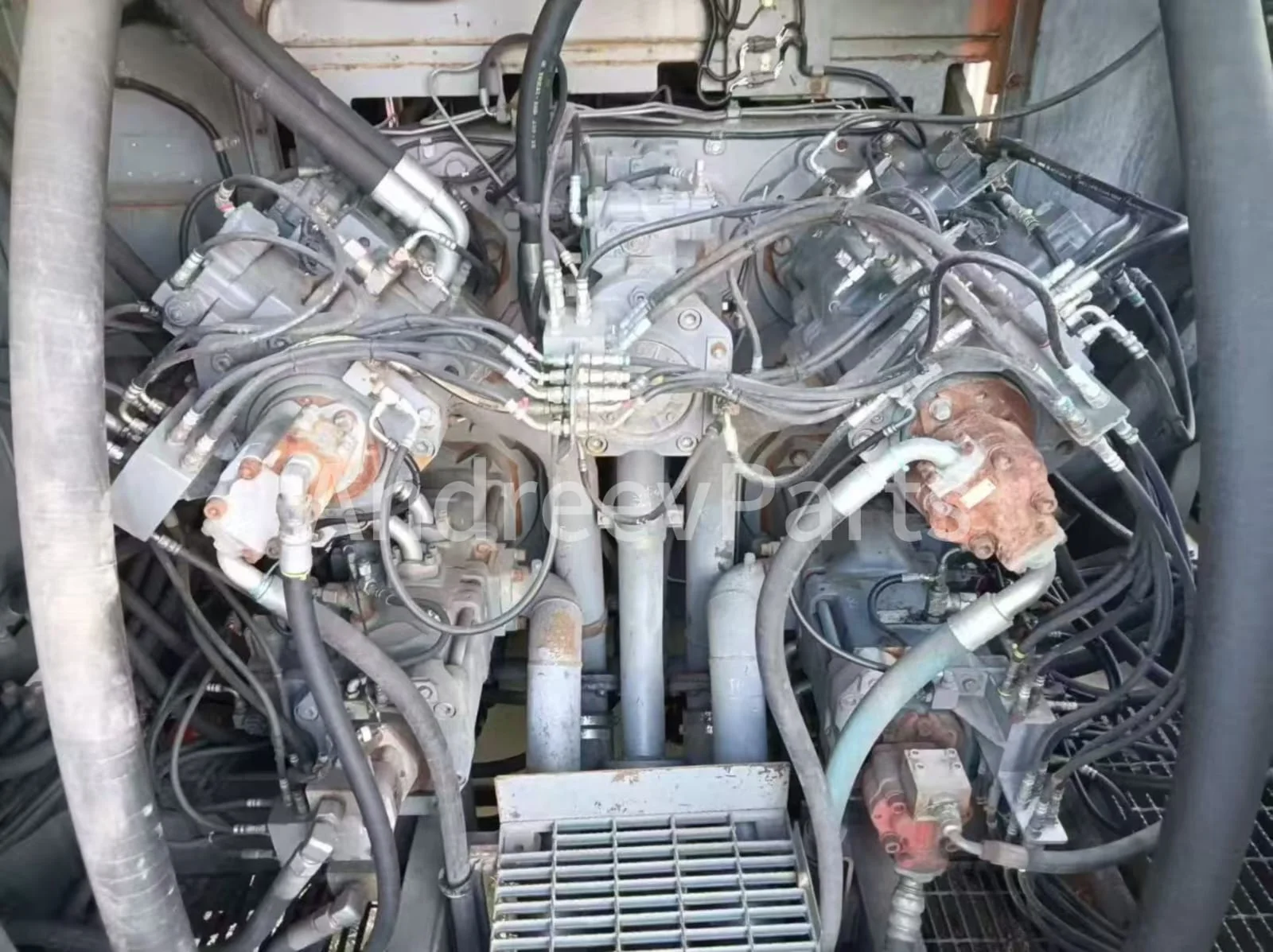 Карьерный экскаватор Hitachi EX3600 - миниатюра 7