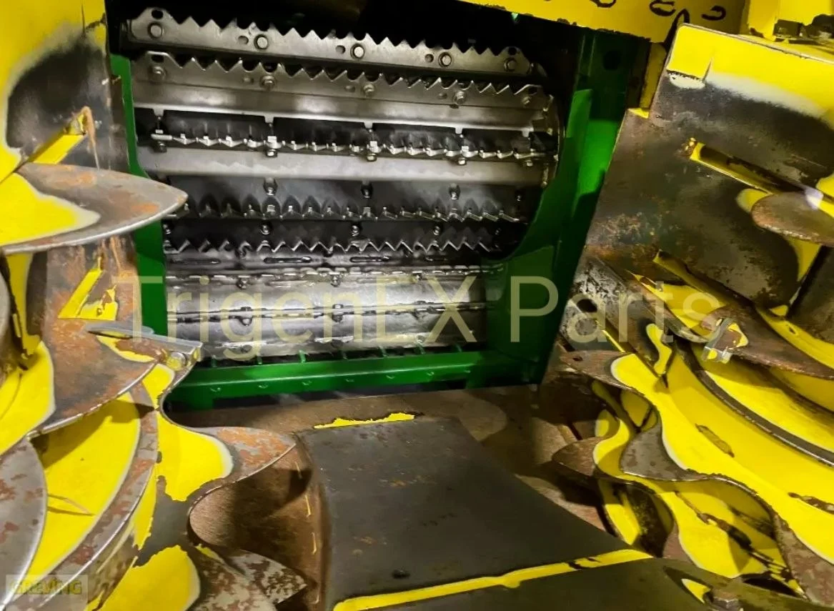 Кормоуборочный комбайн John Deere 8500 ProDrive 40 км/ч - миниатюра 5