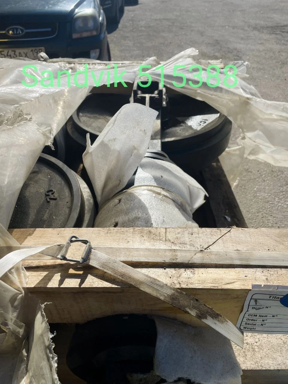 Натяжное колесо в сборе с демпфером Sandvik 515388 (для буровых установок / ПДМ - миниатюра 3