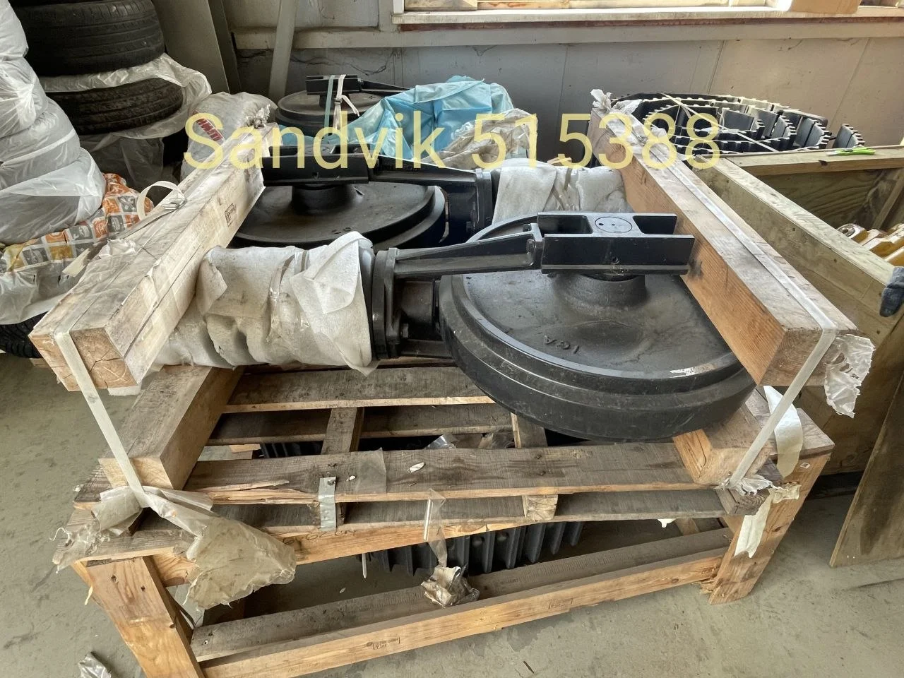 Натяжное колесо в сборе с демпфером Sandvik 515388 (для буровых установок / ПДМ - миниатюра 7