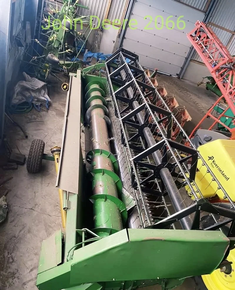 John Deere 2066 (1995 г.) — комбайн - миниатюра 2