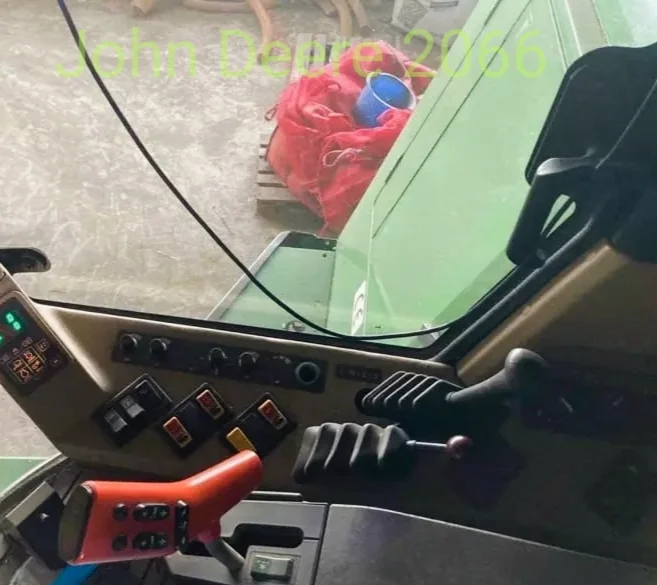 John Deere 2066 (1995 г.) — комбайн - миниатюра 6