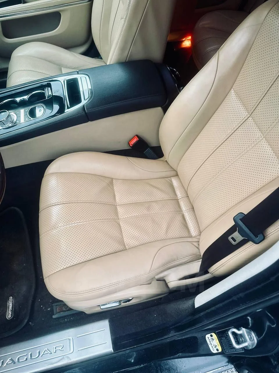 Продам Jaguar XJ, 2015 в отличном состоянии - миниатюра 9