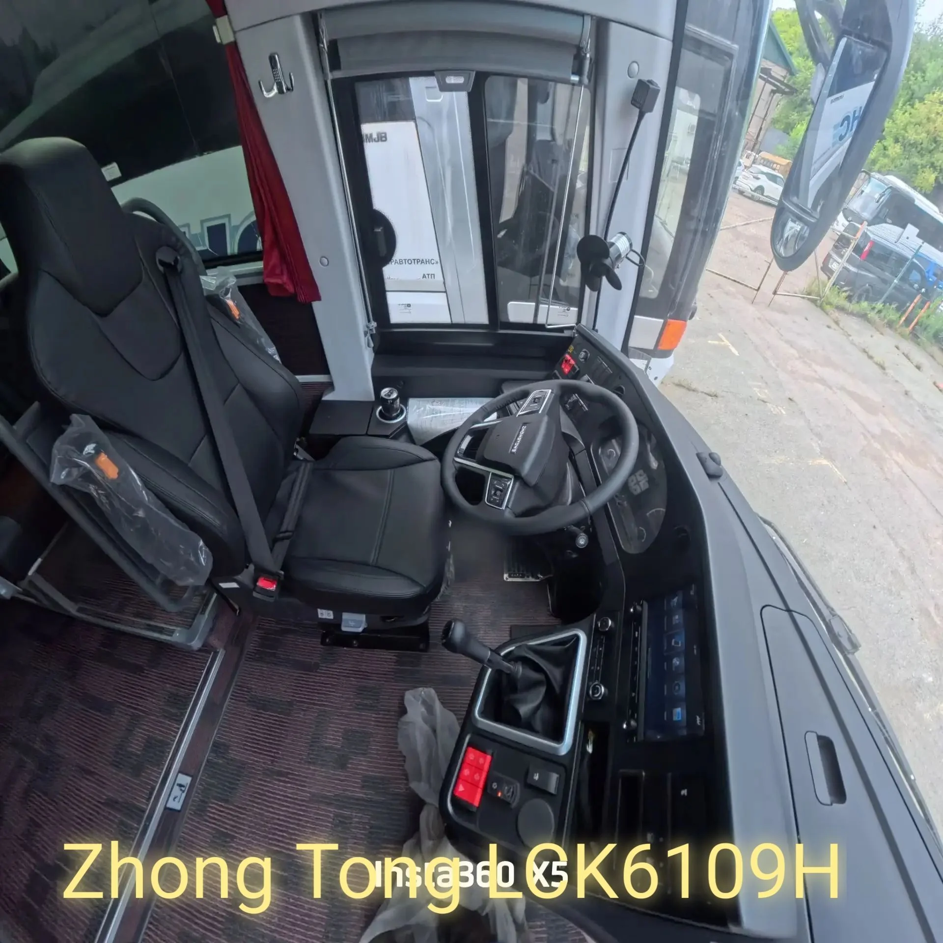Туристический автобус ZHONG TONG 6109H - миниатюра 5