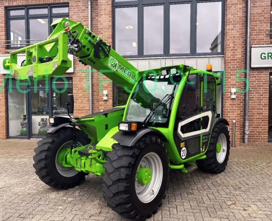 Продам телескопический погрузчик Merlo TF 30.9-115 - изображение 1