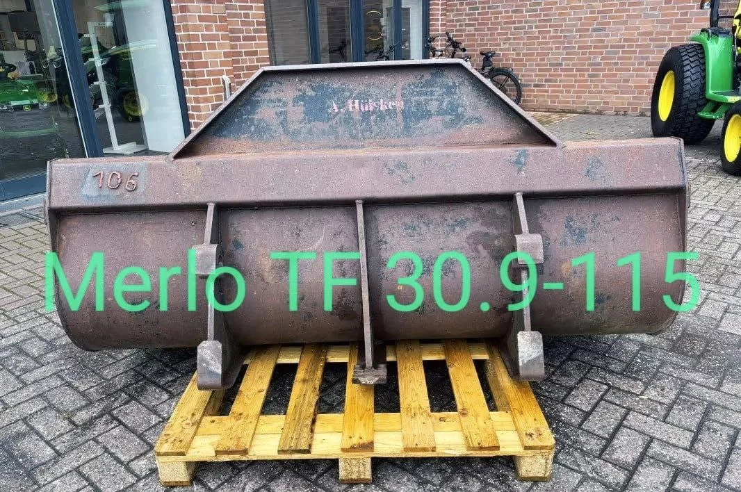 Продам телескопический погрузчик Merlo TF 30.9-115 - миниатюра 3