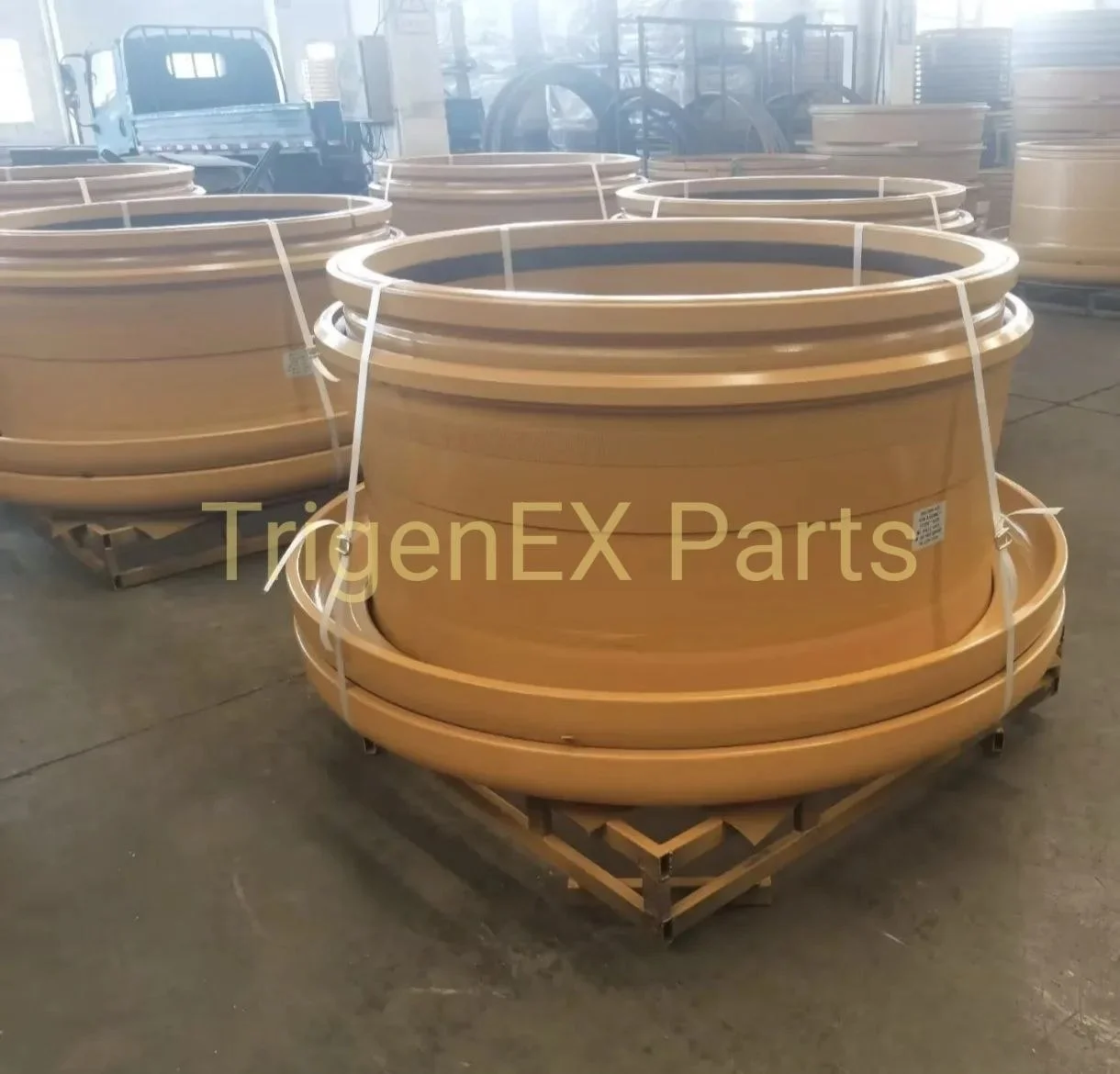 Продам новый обод колеса в сборе (561-30-81101) для Komatsu WA380 - миниатюра 2