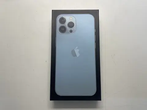 iPhone 13 pro 256 sierra blue, синий
