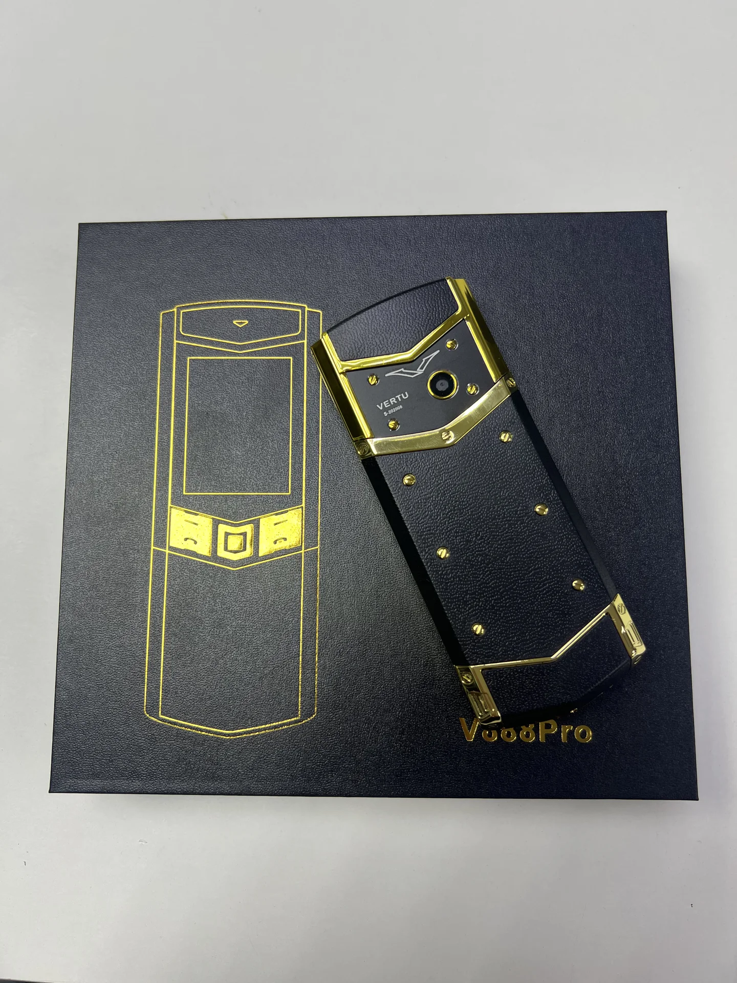 vertu v888pro - миниатюра 2