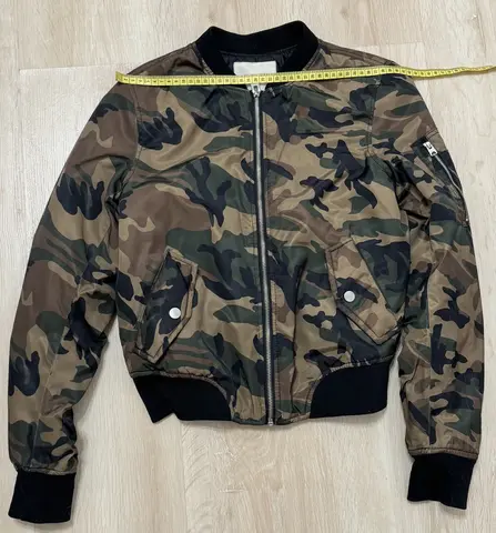 Бомбер от Pull and bear