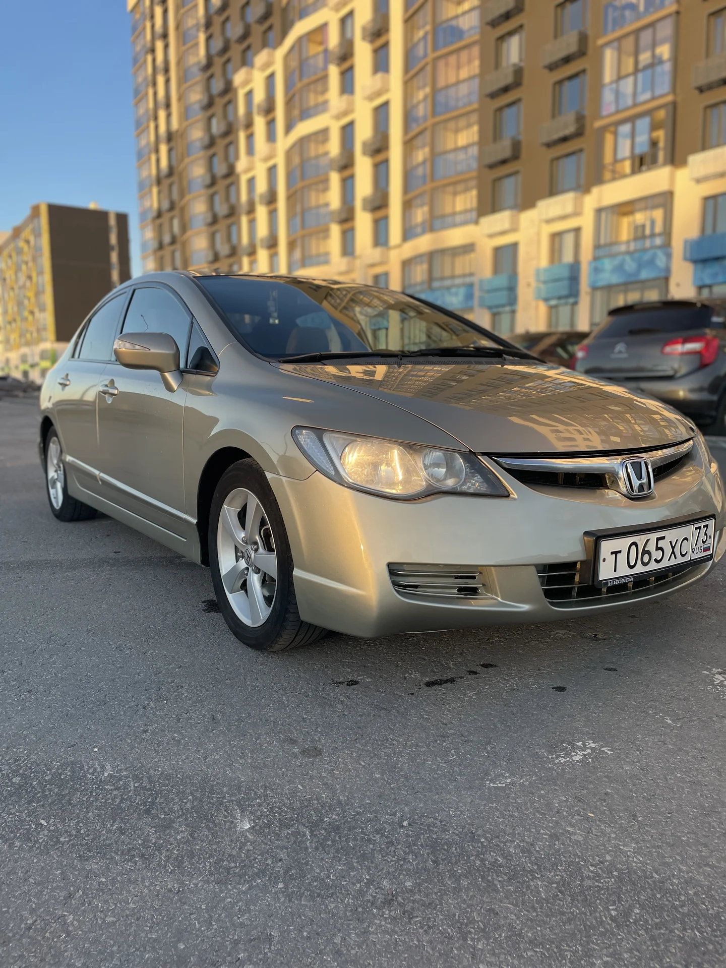 Honda civic 4d - миниатюра 3