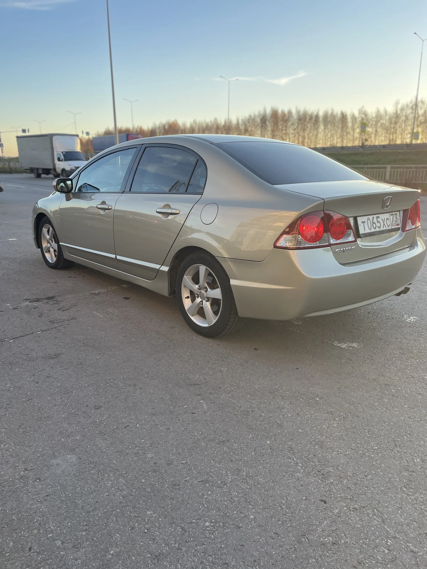 Honda civic 4d - миниатюра 6