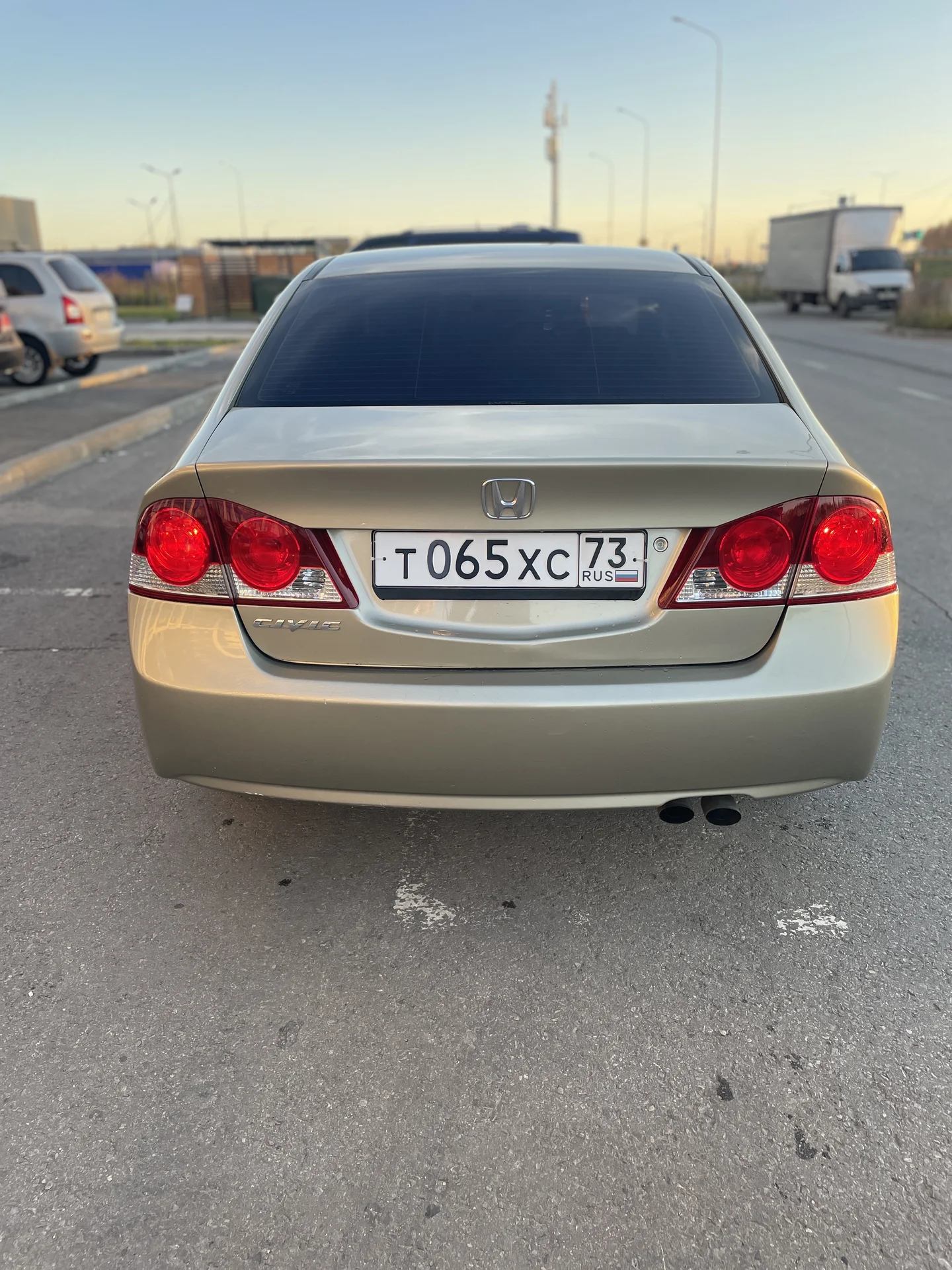 Honda civic 4d - миниатюра 8