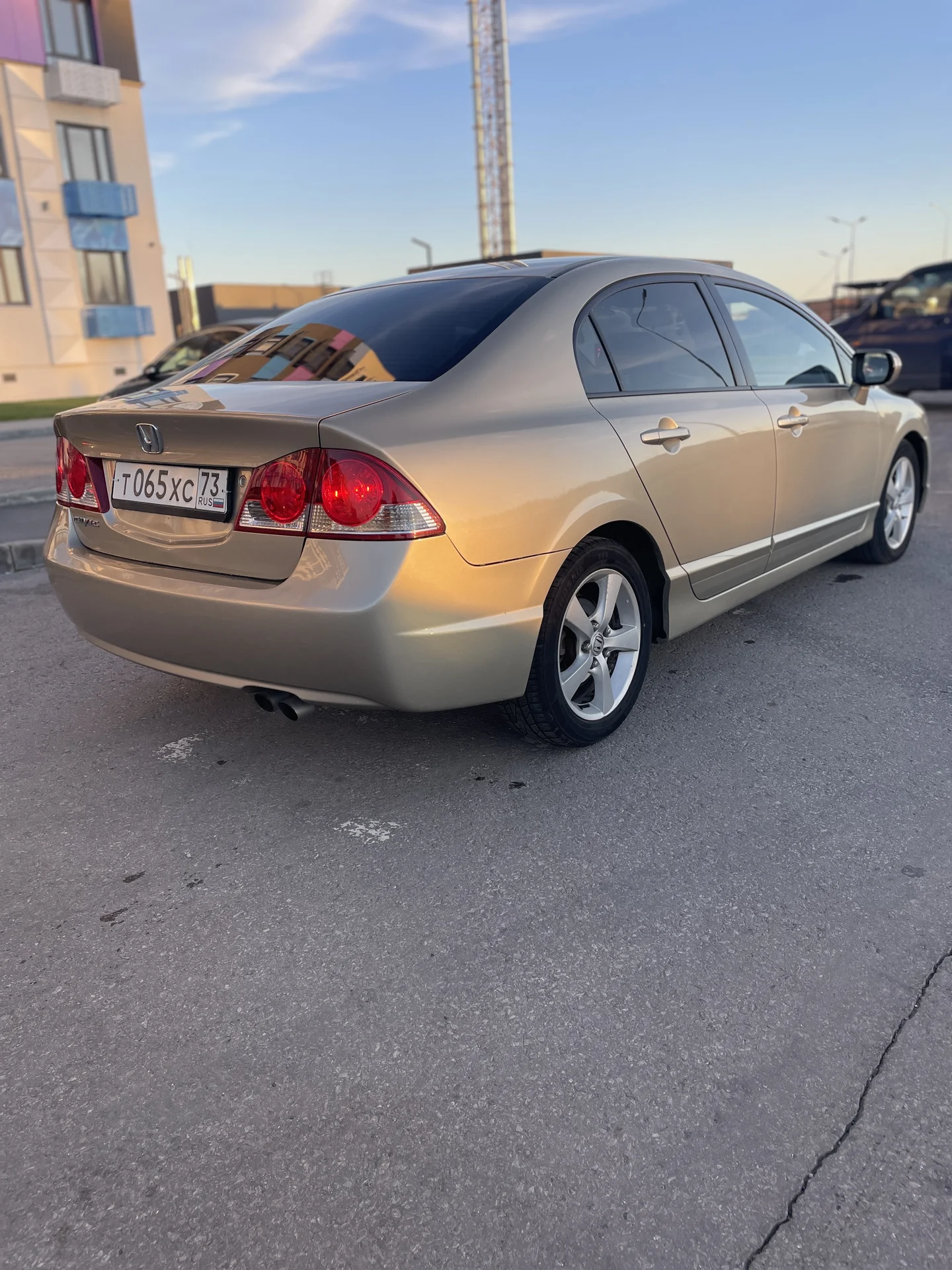 Honda civic 4d - миниатюра 9