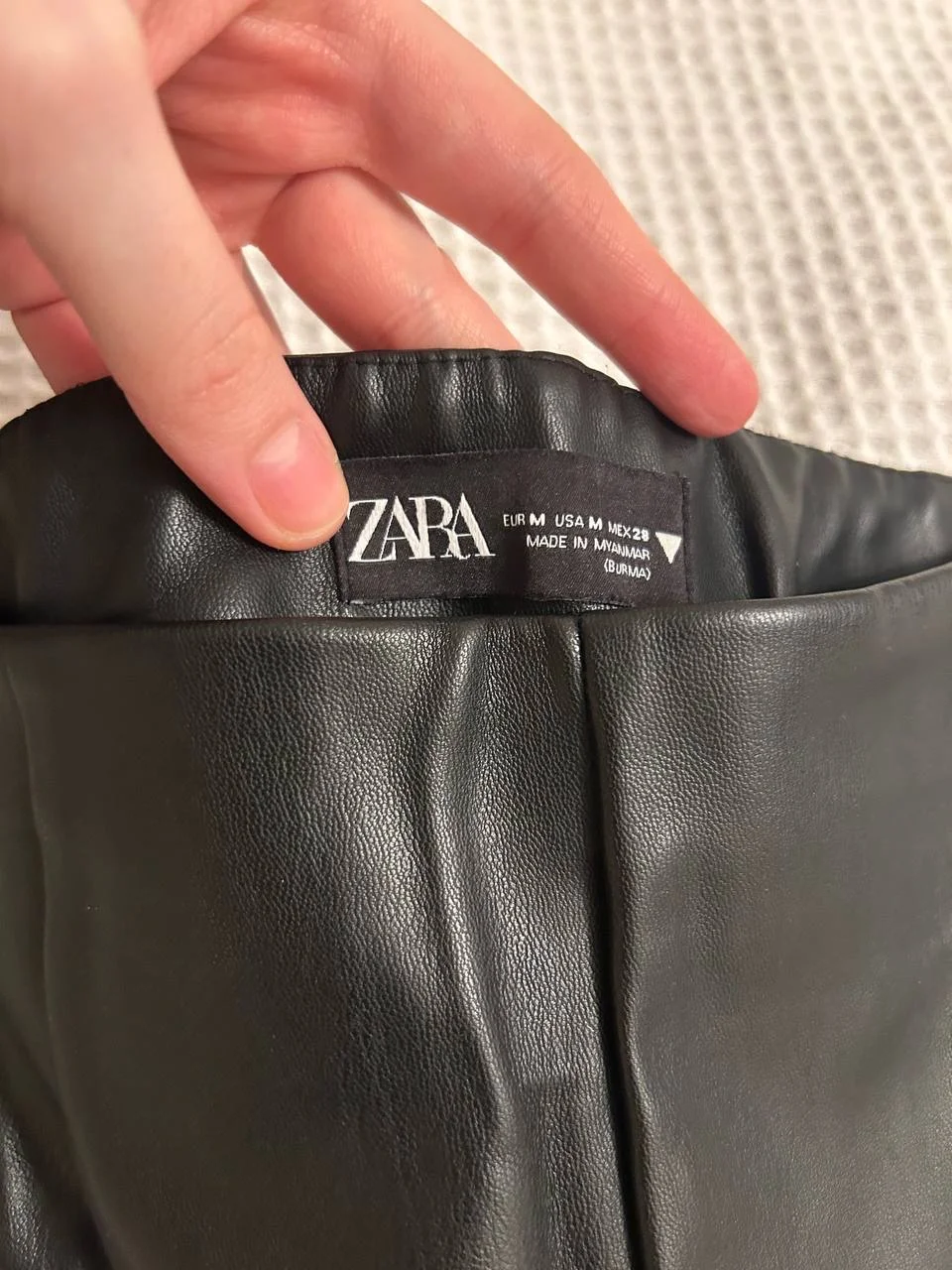 Брюки леггинсы кожаные zara - миниатюра 2