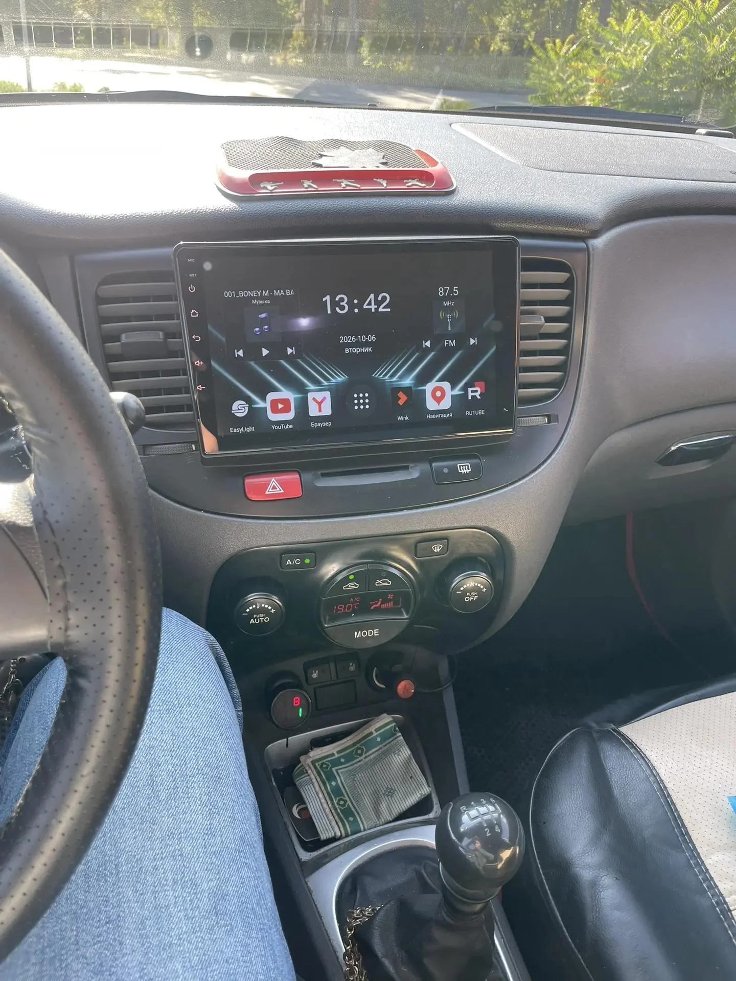 Kia rio 2010 - миниатюра 3