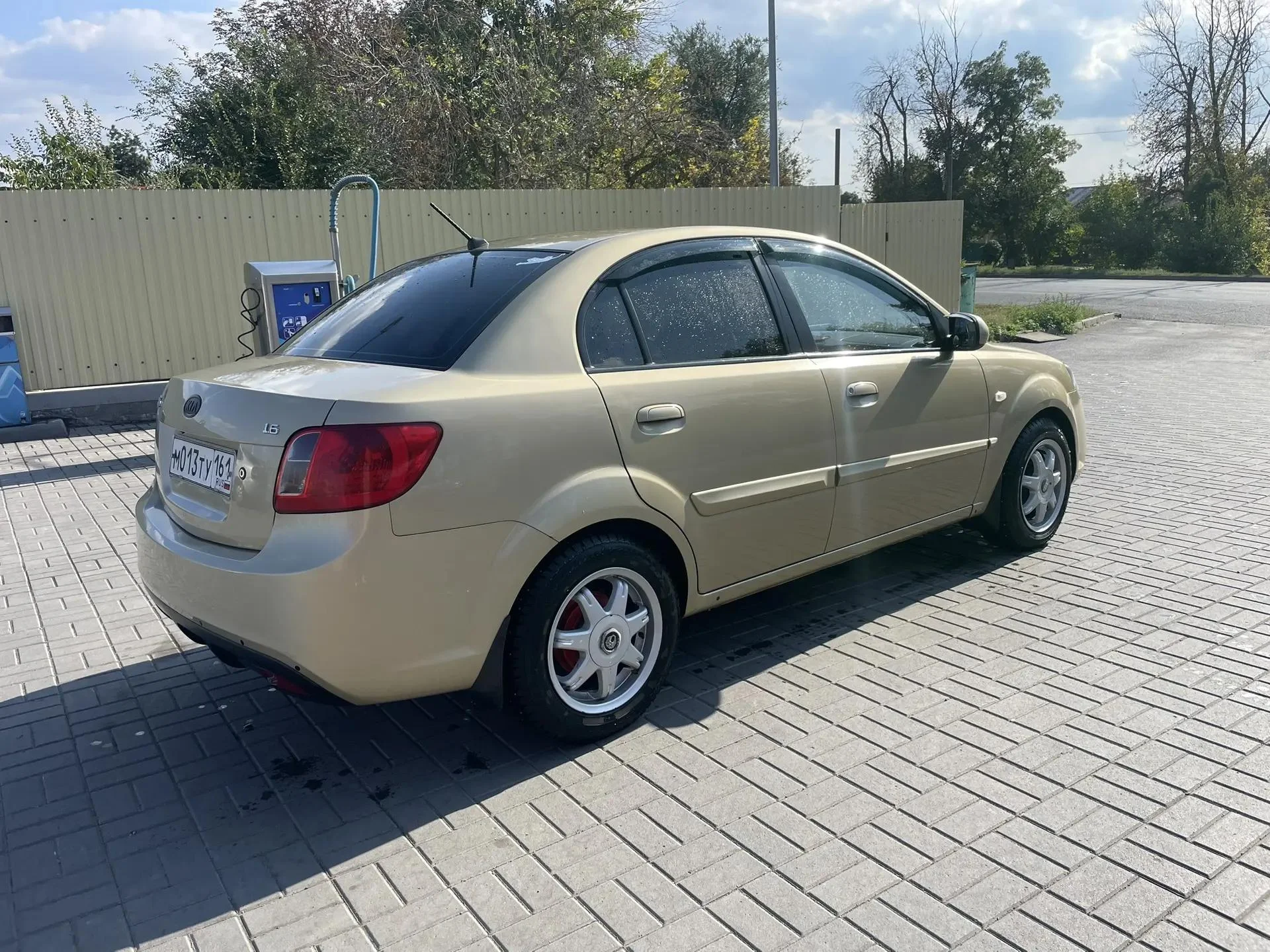 Kia rio 2010 - миниатюра 17