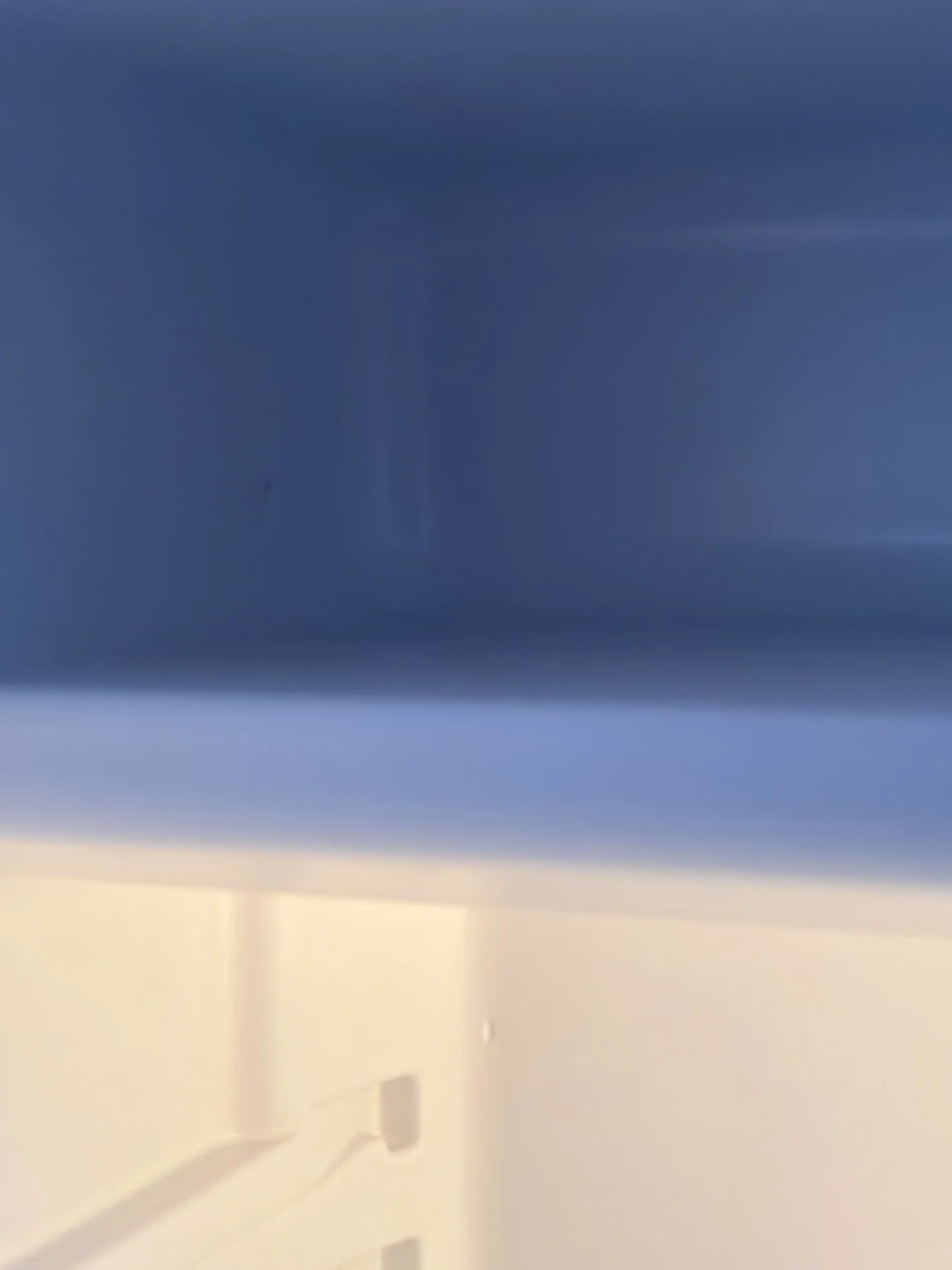 Холодильник маленький Indesit MT 08 - миниатюра 3