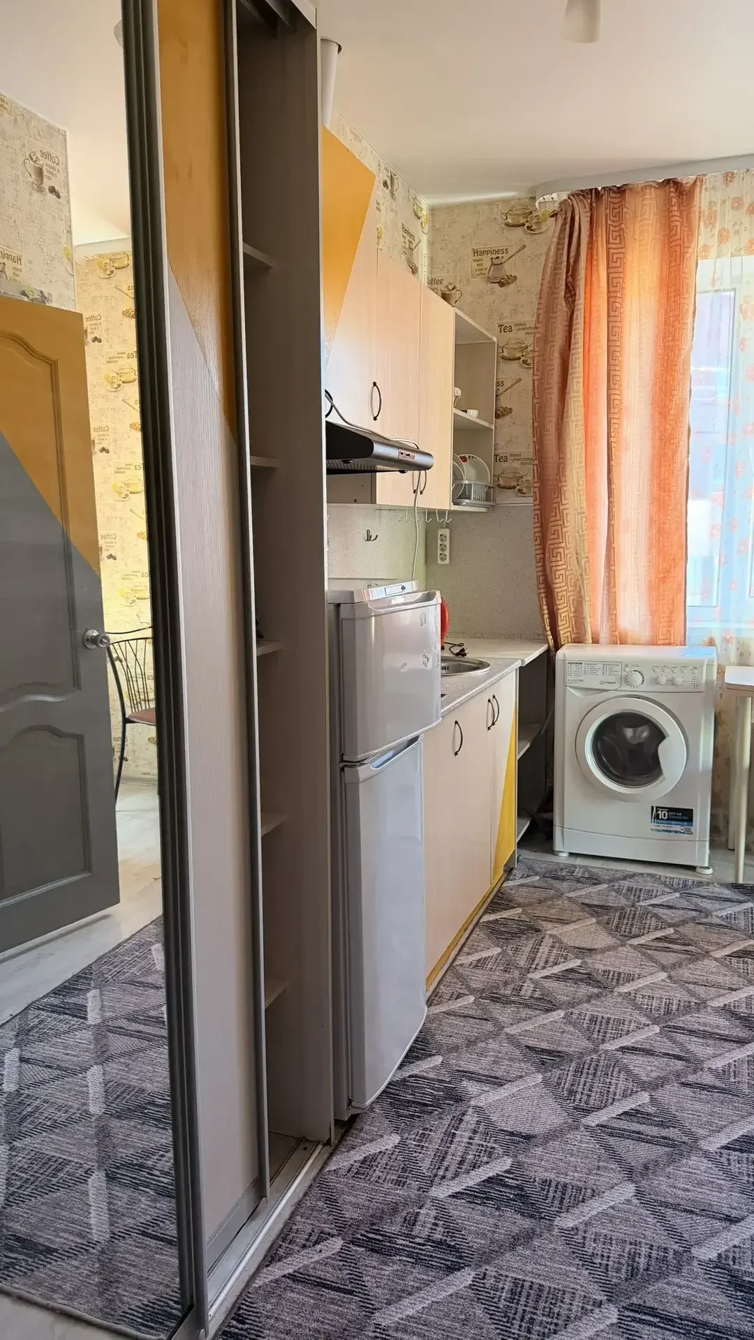 Квартира-студия 20 кв на 3 этаже - миниатюра 7